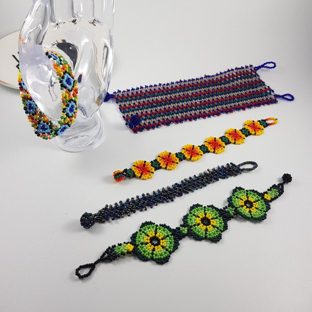 🌈 Beautiful artisan bracelets
